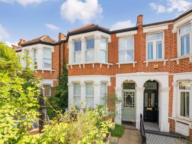 4 bedroom terraced house for sale