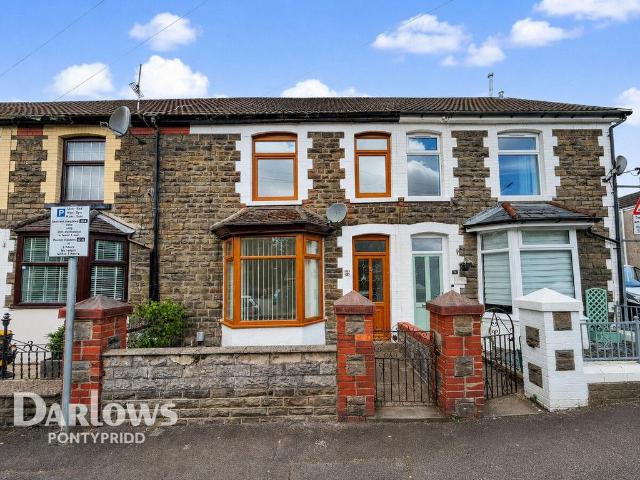 4 bedroom terraced house for sale