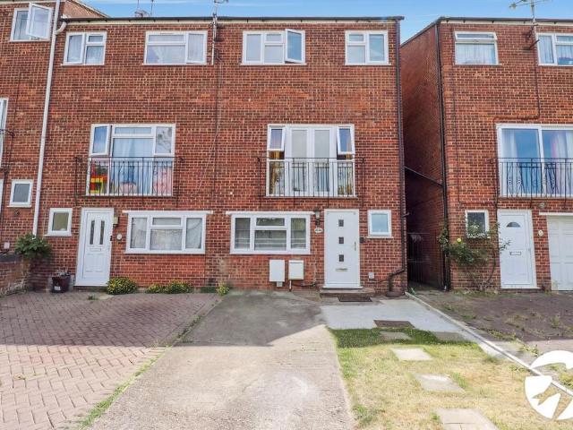 4 bedroom terraced house for sale