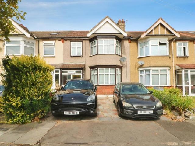 4 bedroom terraced house for sale