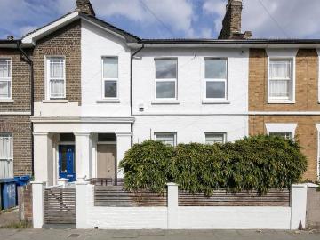 4 bedroom terraced house for sale