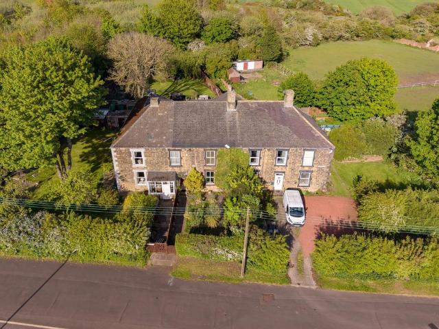 4 bedroom terraced house for sale