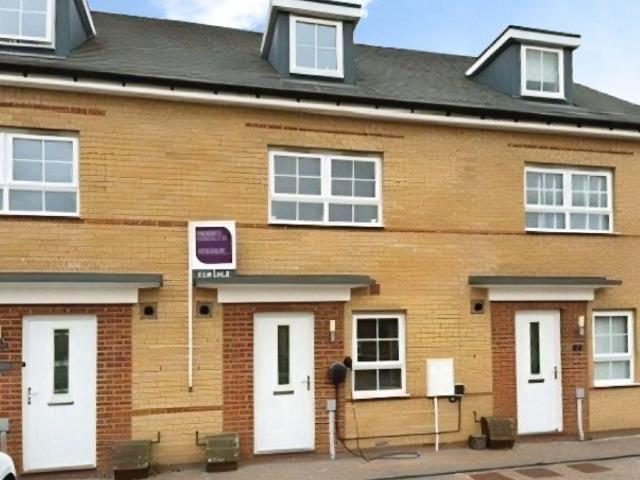 4 bedroom terraced house for sale