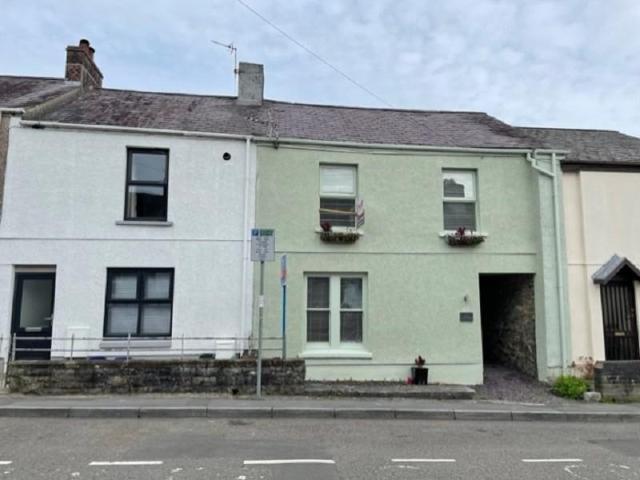 4 bedroom terraced house for sale