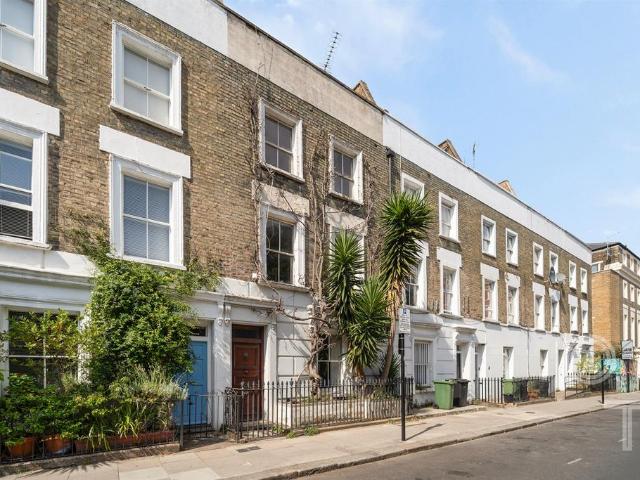 4 bedroom terraced house for sale
