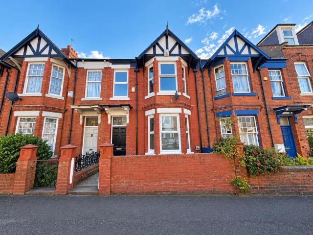 4 bedroom terraced house for sale