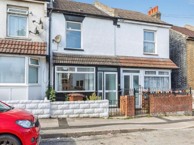 4 bedroom terraced house for sale
