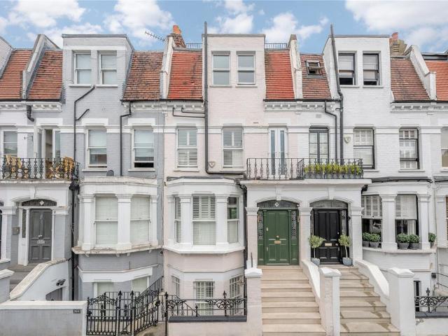 4 bedroom terraced house for sale