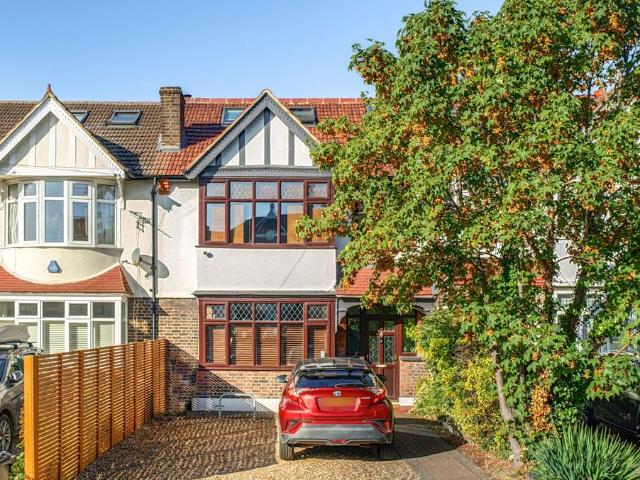 4 bedroom terraced house for sale