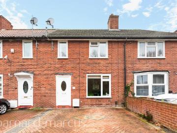 4 bedroom terraced house for sale