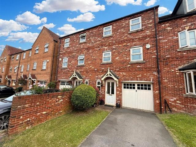 4 bedroom terraced house for sale