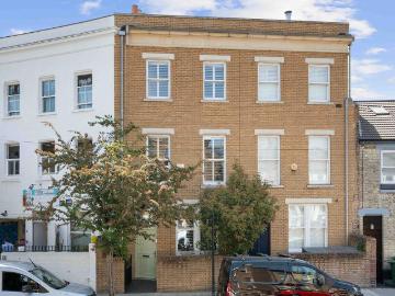 4 bedroom terraced house for sale