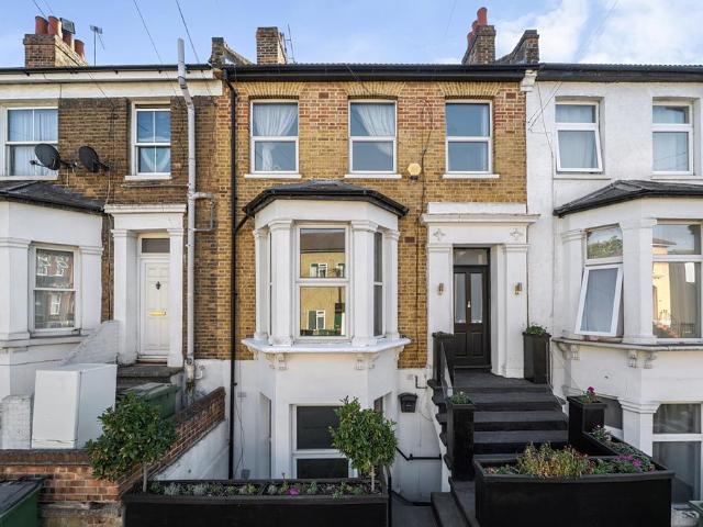 4 bedroom terraced house for sale