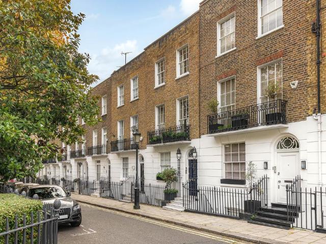 4 bedroom terraced house for sale