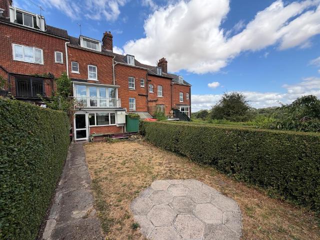 4 bedroom terraced house for sale