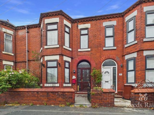 4 bedroom terraced house for sale