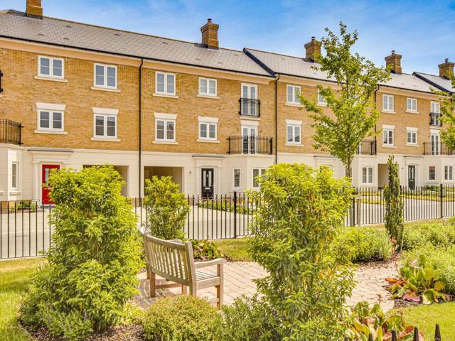 4 bedroom terraced house for sale