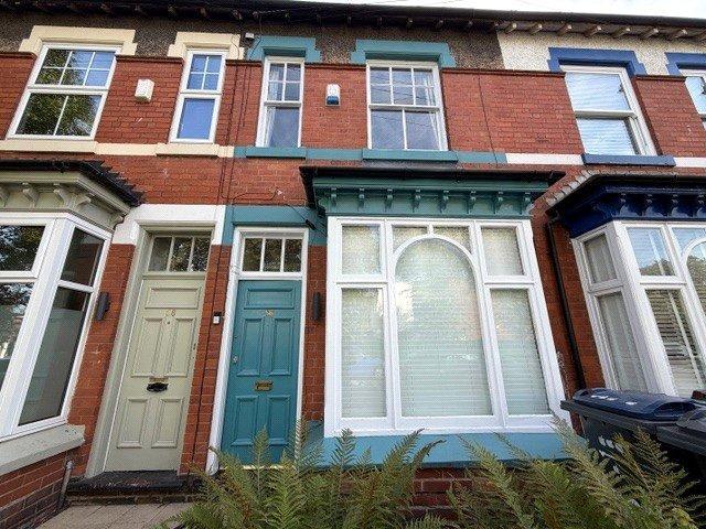 4 bedroom terraced house for sale