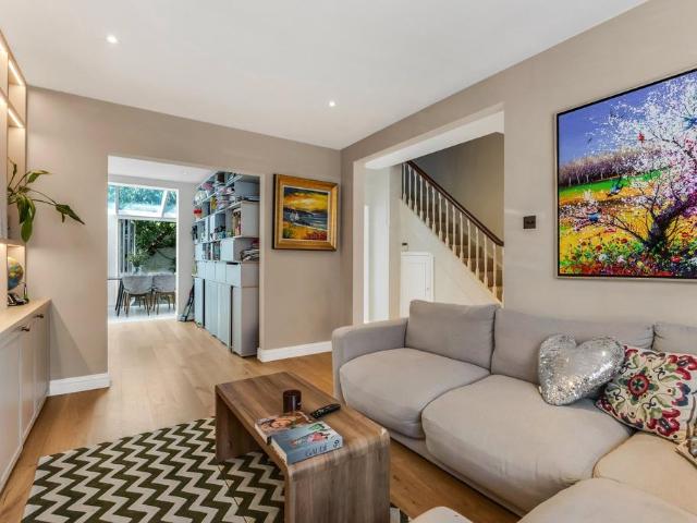 4 bedroom terraced house for sale