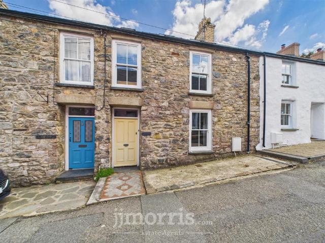 4 bedroom terraced house for sale