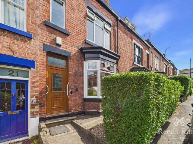 4 bedroom terraced house for sale