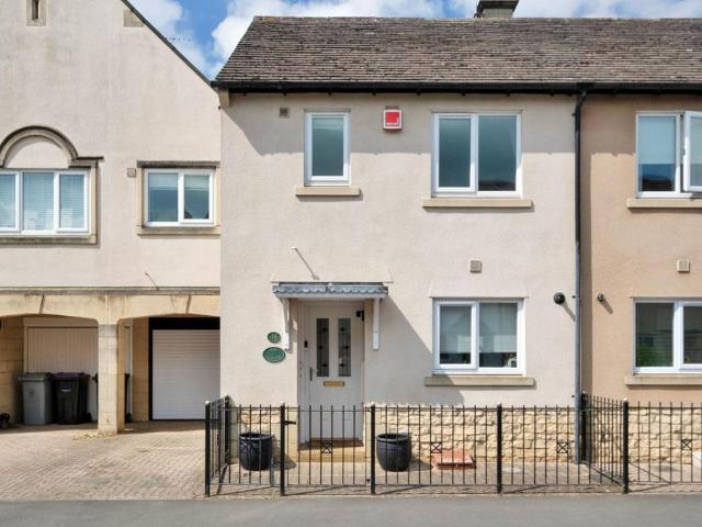 4 bedroom terraced house for sale