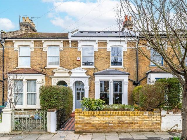 4 bedroom terraced house for sale