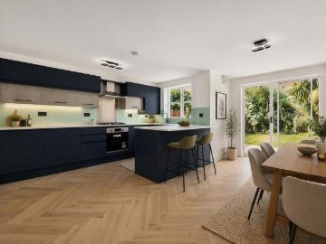 4 bedroom terraced house for sale