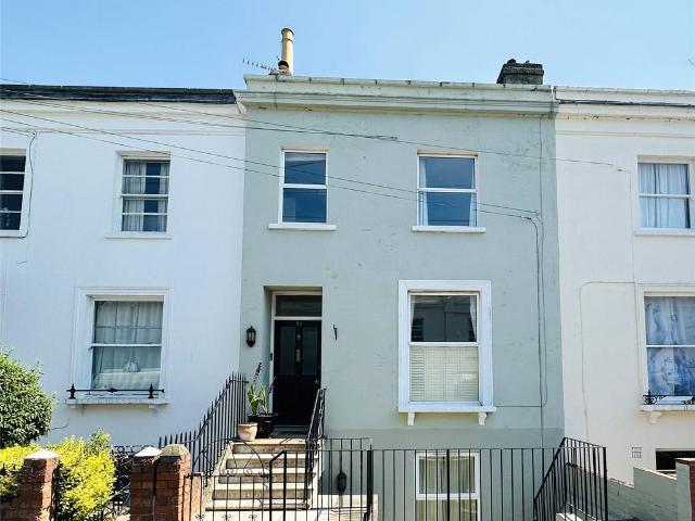 4 bedroom terraced house for sale