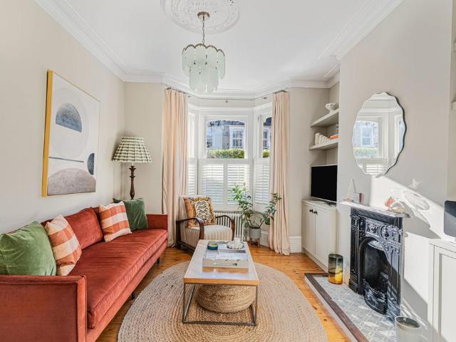 4 bedroom terraced house for sale