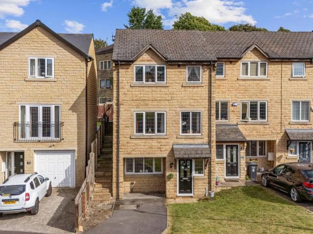4 bedroom terraced house for sale