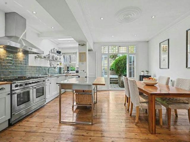4 bedroom terraced house for sale