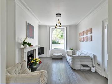 4 bedroom terraced house for sale