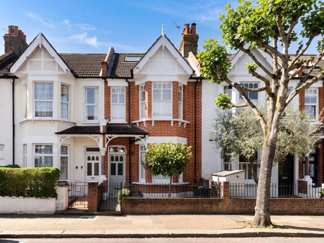 4 bedroom terraced house for sale