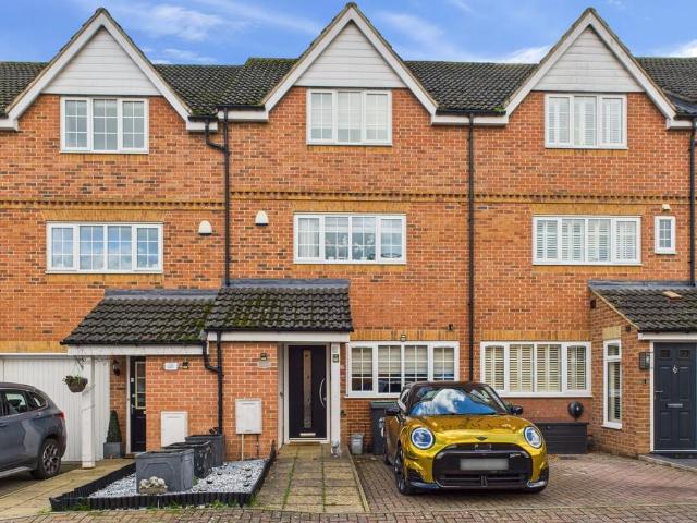4 bedroom terraced house for sale
