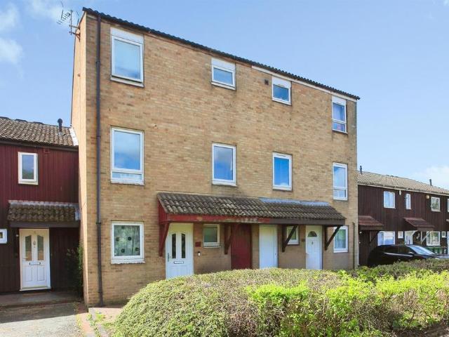 4 bedroom terraced house for sale