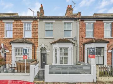 4 bedroom terraced house for sale