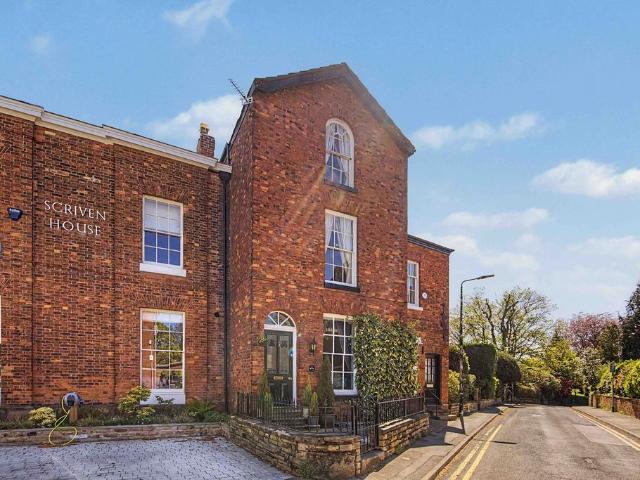 4 bedroom terraced house for sale