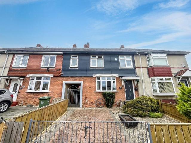 4 bedroom terraced house for sale