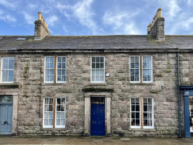 6 bedroom terraced house for sale