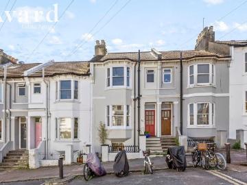 4 bedroom terraced house for sale