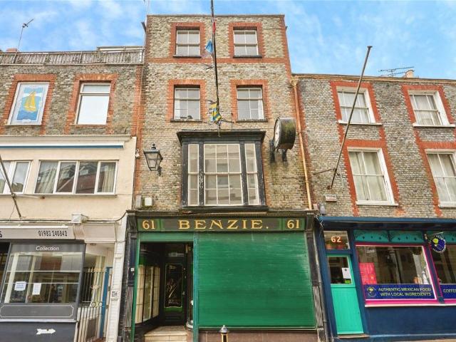 4 bedroom terraced house for sale