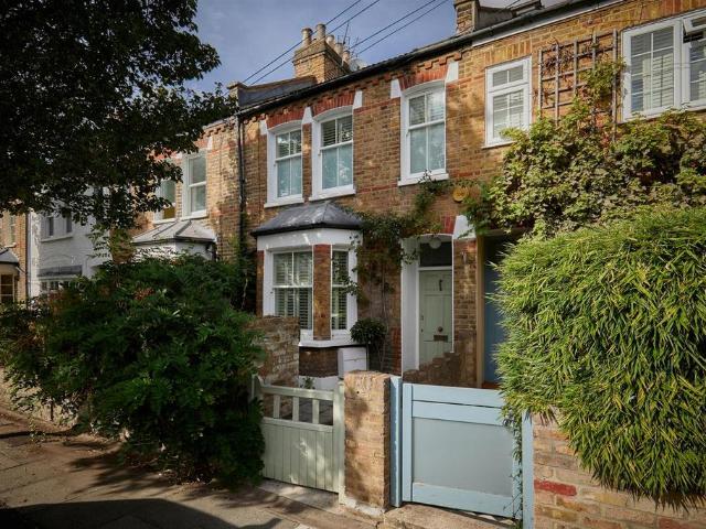 4 bedroom terraced house for sale