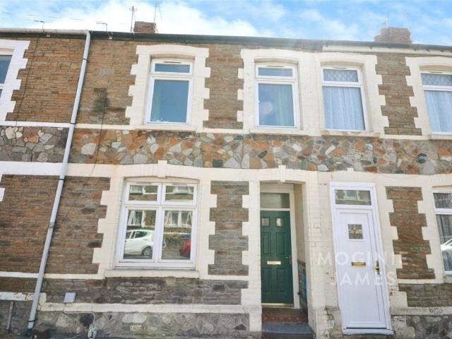 4 bedroom terraced house for sale