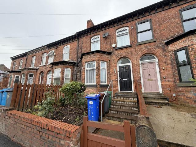 4 bedroom terraced house for sale
