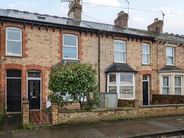 4 bedroom terraced house for sale