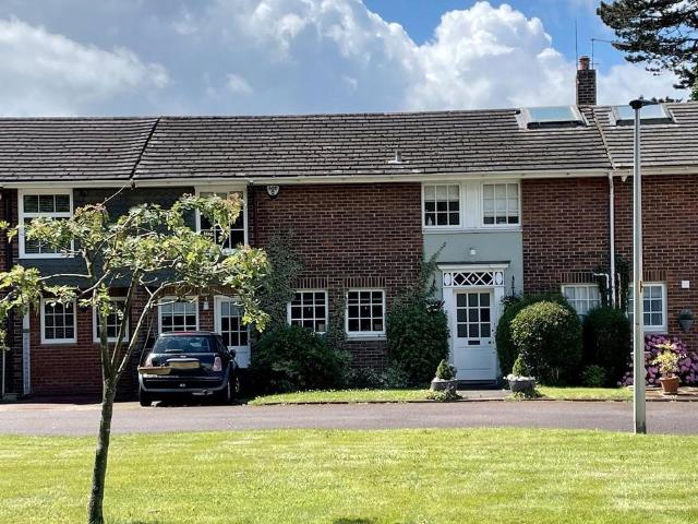 4 bedroom terraced house for sale