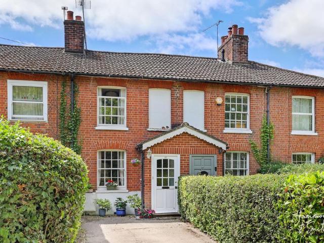 4 bedroom terraced house for sale