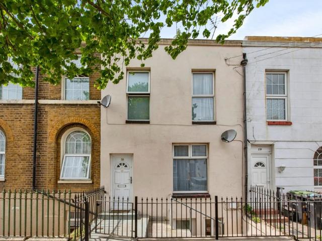 4 bedroom terraced house for sale