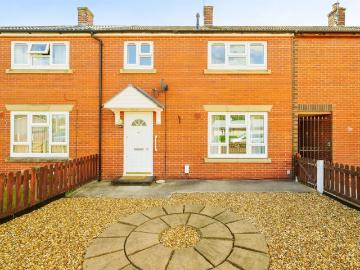 4 bedroom terraced house for sale